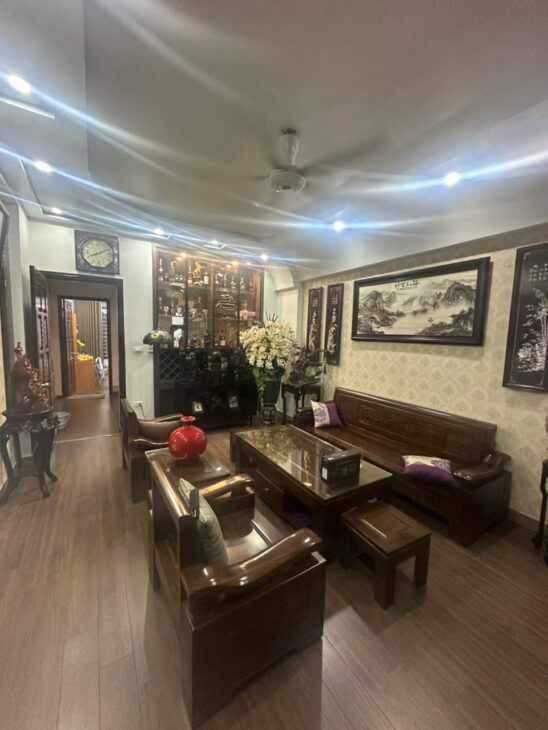 Nhà 3.5 tầng mặt đường Trại Lẻ – Vỉa hè 6m đang cho thuê 20 triệu/1 tháng