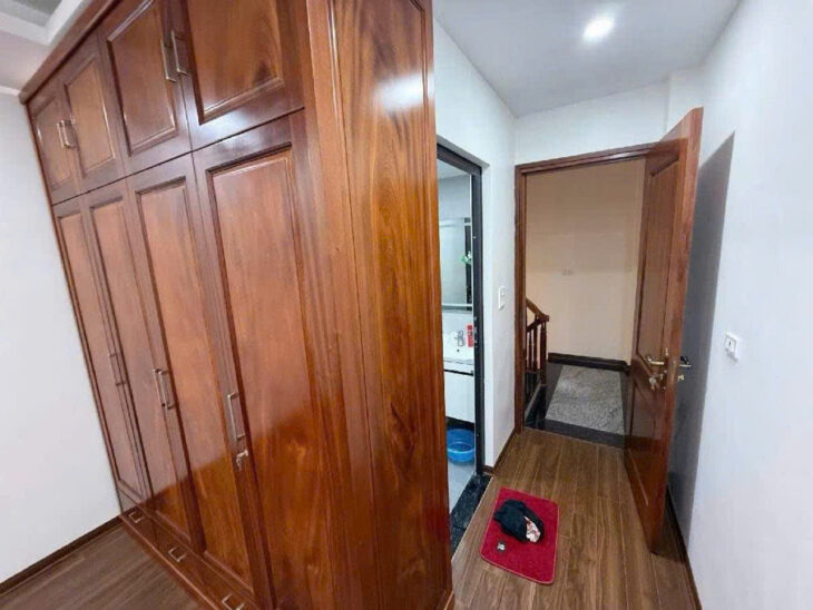 HOÀNG NGÂN NGÕ RỘNG – ĐẸP MỚI LUNG LINH – 32m2 5 tầng mặt tiền 3.3m Giá 9.95 tỷ