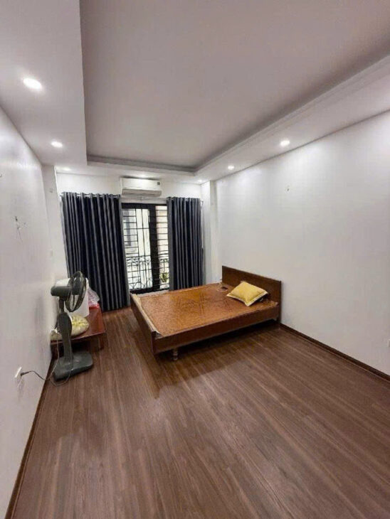 HOÀNG NGÂN NGÕ RỘNG – ĐẸP MỚI LUNG LINH – 32m2 5 tầng mặt tiền 3.3m Giá 9.95 tỷ