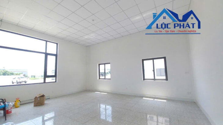 bán xưởng KCN Long Khánh 40.000 m2 chỉ 230 tỷ