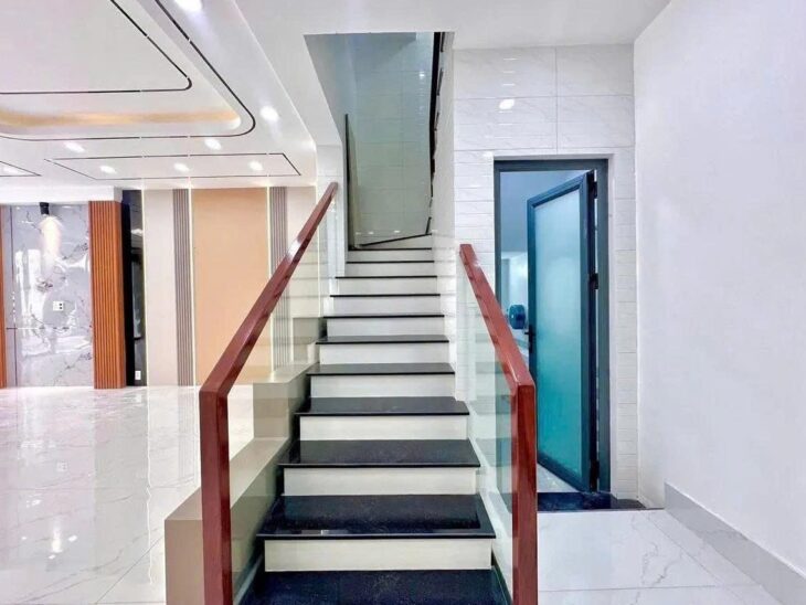 SIÊU PHẨM MẶT TIỀN 6M – BÌNH TÂN – 5 TẦNG – DT 60M2 – XE HƠI NGỦ NHÀ – NHỈNH 8 TỶ