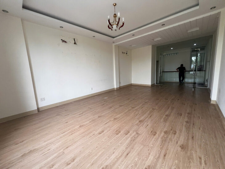 cho thuê nhà mặt tiền đường 30/4 hải châu đà nẵng 3 tầng diện tích 160m2