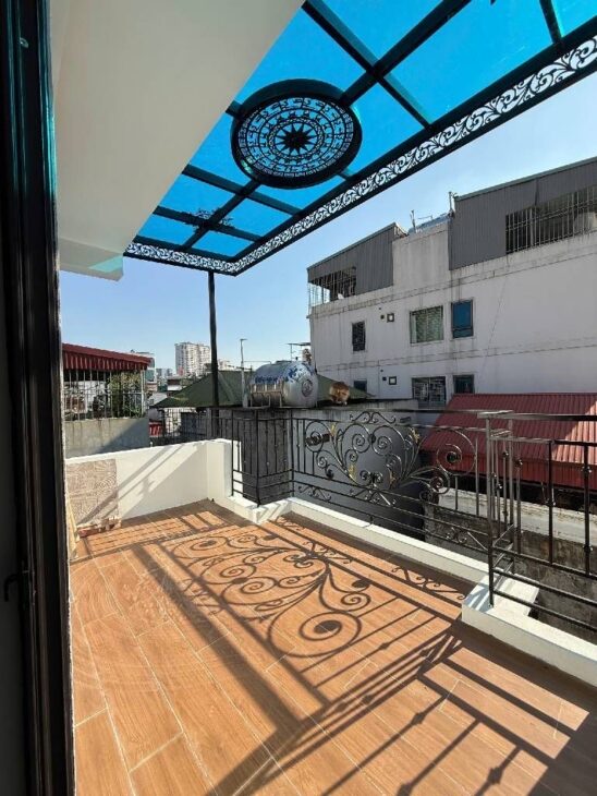 KHÚC THỪA DỤ DT 40M x7 TẦNG THANG MÁY 13,5 TỶ NGÕ BA GÁC,GẦN PHỐ,MẶT TIỀN 4,6M