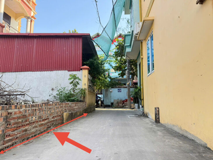 Bán đất thôn Chi Đông 2, xã Quang Minh. Đất vuông vắn, oto đỗ. Thoáng 2 mặt trước – sau