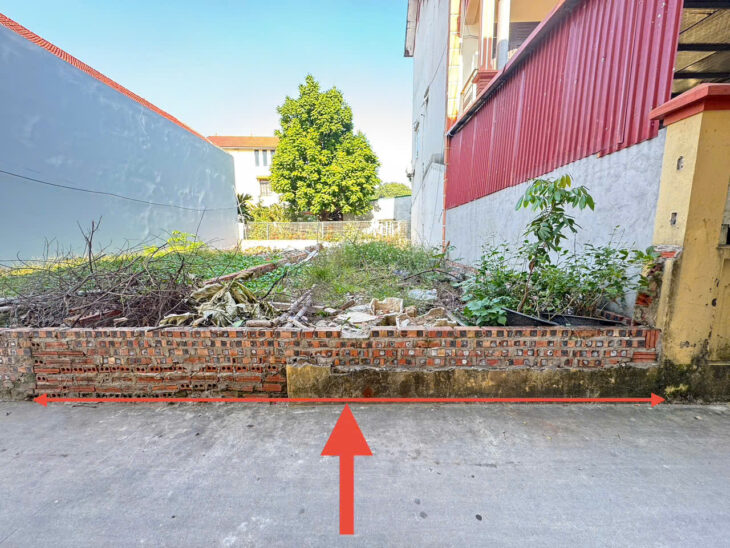 Bán đất thôn Chi Đông 2, xã Quang Minh. Đất vuông vắn, oto đỗ. Thoáng 2 mặt trước – sau