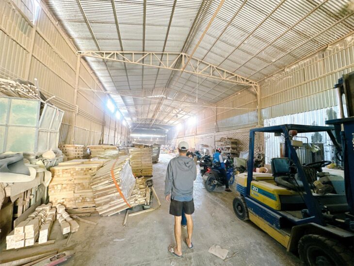 X135 bán nhà xưởng thuận tiện Sản xuất kết hợp kinh doanh thương mại, đông đúc dân cư