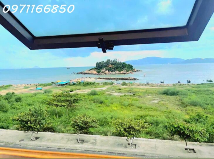 Bán nhanh tòa nhà lô góc – 11 phòng – view biển – mặt đường Phạm Văn Đồng gần Đại Học Nha Trang