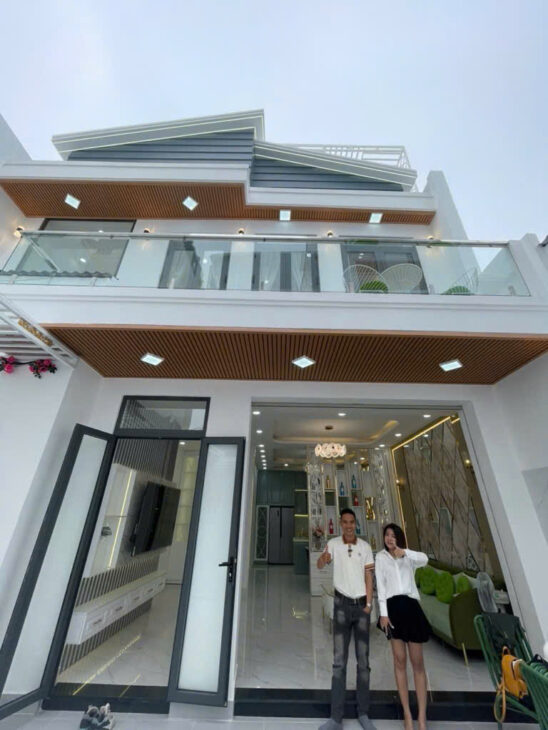 BÁN NHÀ BIỆT THỰ – PHẠM HỮU LẦU – Q.7 – CÁCH ĐƯỜNG CHÍNH 10M – LÔ NHÌ – GẦN PHÚ MỸ HƯNG – GiÁ