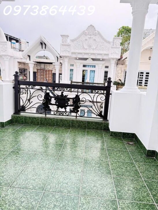 🏡 BÁN NHÀ ĐẸP 5 TẦNG – QUẬN 12 TẶNG FULL NỘI THẤT GỖ CAO CẤP – HẺM THÔNG 2 XE HƠI TRÁNH NHAU –