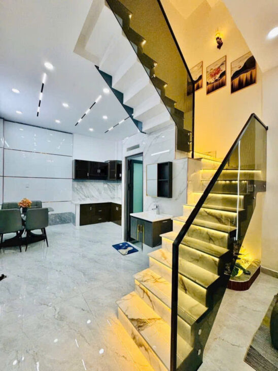 L1671 ⭐️ sát chợ Cầu GV, SHR, Vuông, 3 tầng, 4x9m, 5.x tỷ