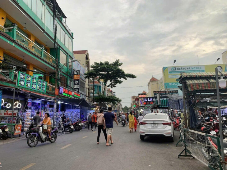 Nhà NGỘP hẻm 10m Quang Trung 94m2 6 tầng có T.máy KD đỉnh ngay chợ HTT nhỉnh 15 tỷ.