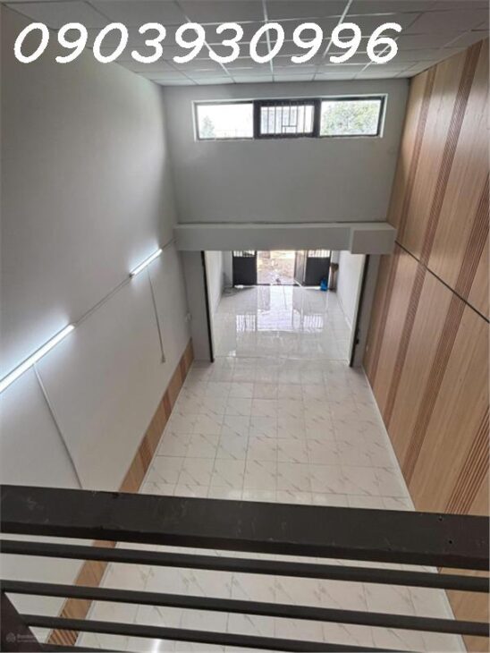 Bán đất SHR mặt tiền bờ kênh tặng nhà cấp 4 gác lững cực đẹp