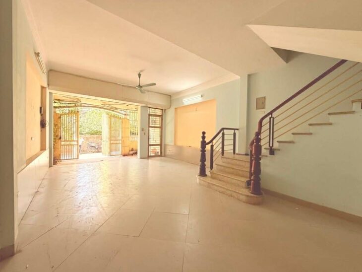 bán nhà Ngọc Thuỵ, ôtô tránh, gần đường Hồng Tiến kéo dài, sát chợ- TĐC Ngọc Thuỵ