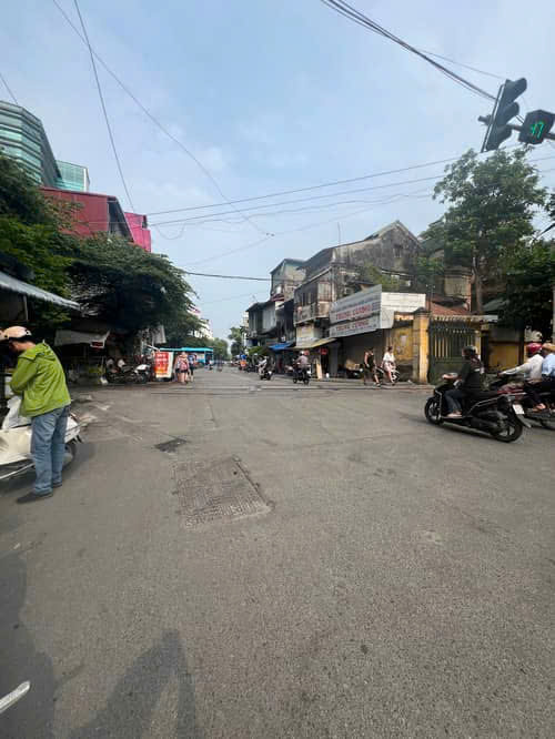 BÁN NHÀ MP XÃ ĐÀN 185M 9 TẦNG THANG MÁY VỈA HÈ KD ĐỈNH GIÁ 150 TỶ 0336212066
