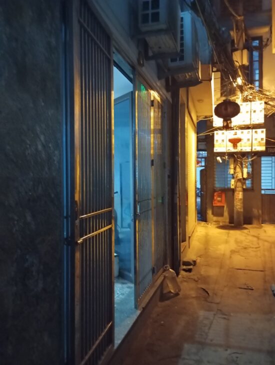 CHÍNH CHỦ CẦN TIỀN BÁN GẤP NHÀ PHỐ PHÚ ĐÔ DIỆN TÍCH 50/65 m2 x 6 TẦNG MT RỘNG NHỈNH 13 TỶ Ô TÔ GẦN