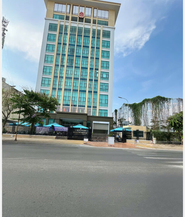 SỐC Nhà MTKD ngang 4.2m KD đỉnh 48m2 Nguyễn Văn Lượng view Lotte Mart chỉ 10 tỷ.