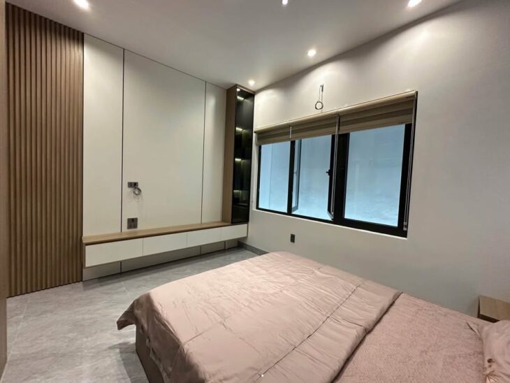 CCMN Triều Khúc, 55m, 10.2 Tỷ, 6 tầng thang máy, 11 phòng, lô góc xe con,