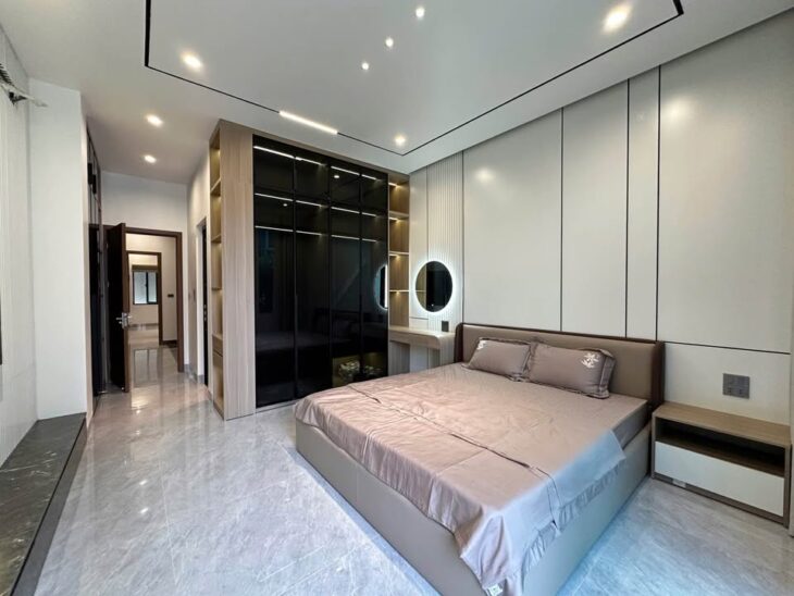 CCMN Triều Khúc, 55m, 10.2 Tỷ, 6 tầng thang máy, 11 phòng, lô góc xe con,