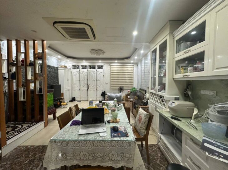 ĐỖ QUANG – NGUYỄN THỊ ĐỊNH – 7 TẦNG THANG MÁY, FULL NỘI THẤT, GẦN PHỐ, 7 CHỖ VÀO NHÀ