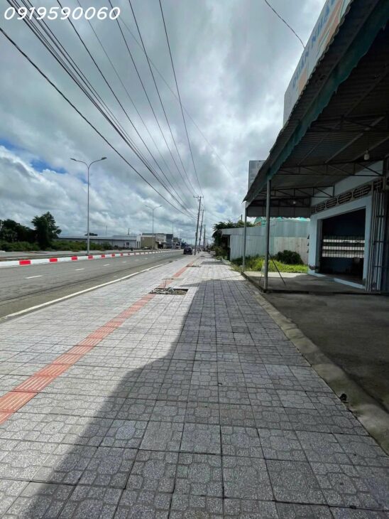 Bán đất 110m2 tại thị trấn Cái Đôi Vàm, Phú Tân, Cà Mau . Giá : 1tỷ2xx
