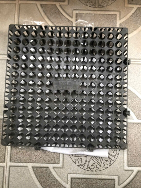 Vỉ Thoát Nước Nhựa Cao Cấp – Thoát Nước Nhanh, Dễ Lắp Đặt