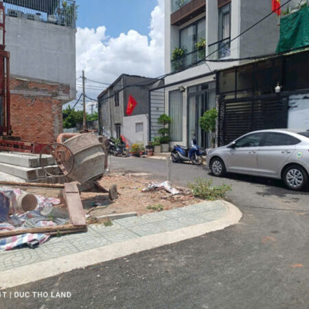 Giảm mạnh 700tr bán nhanh đất 332m2 full thổ cư chỉ 25tr/m2, HXH Thạnh Lộc gần Ngã Tư Ga Giảm mạnh 700tr bán nhanh đất 332m2 full thổ cư chỉ 25tr/m2, HXH Thạnh Lộc gần Ngã Tư Ga