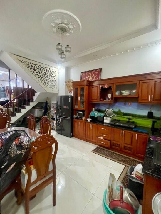 GẤP BÁN NHÀ MẶT TIỀN KDC CHỢ PHẠM THẾ HIỂN P4 Q8