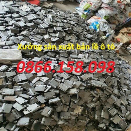 Dấu hiệu của bản lề xe tải cần thay thế để đảm bảo an toàn?