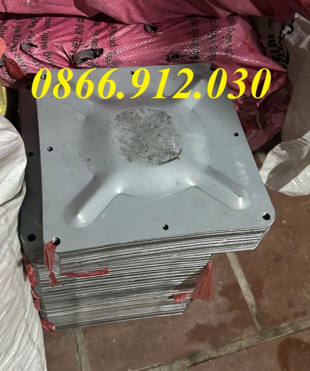 Mặt bích lắp chân bàn trụ là gì? Vai trò trong kết cấu bàn