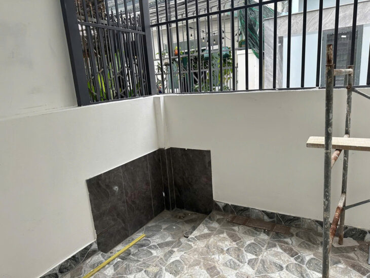 HẠ GIÁ GẤP GẤP – NHÀ 2 MẶT ĐƯỜNG, HẺM OTO PHƯỜNG NAM NHA TRANG.