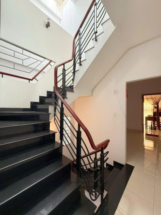 HẺM NHỰA XE HƠI THÔNG – KHU VIP BÀU CÁT – ĐỒNG ĐEN – 4 TẦNG BTCT – 78m2 (4.5m x 17.5m)