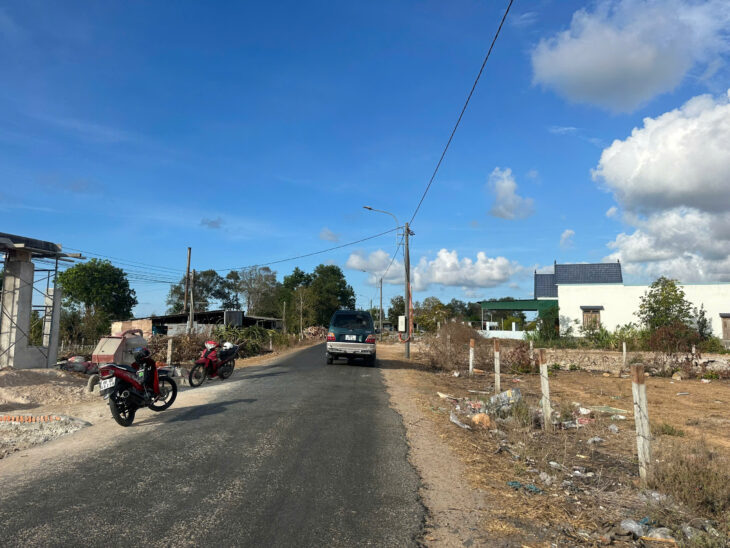 Bán 20m x 49m đất thổ cư Nguyễn Thông, Tân Bình, LaGi giá ngộp 180tr/m ngang