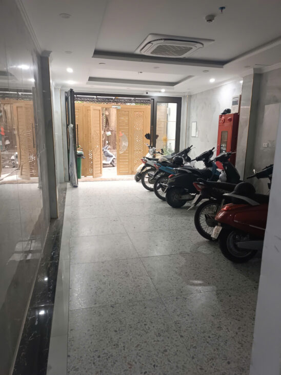 BÁN NHÀ mặt ngõ 6 Tầng – 120m2 Ngõ Tự Do, ô tô đỗ cửa – giá 40 tỷ