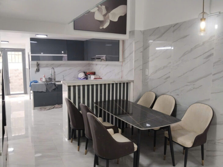 Mặt tiền hẻm 7M – Lâm Văn Bền – Quận 7 – 2 tầng – 80m2 – 8.6 Tỷ