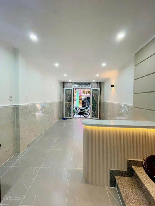 Nhà 21m2 Nguyễn Thần Hiến, P18, Q4 – 2PN, 2WC, Sổ Đỏ – 5.6 Tỷ