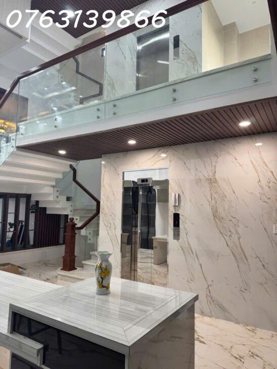 HIẾM ! HƠN 9 TỶ- NHÀ PHỐ CAO CẤP CÓ HỒ BƠI- THANG MÁY- NGANG 7 x 14- GẦN TRƯỜNG QUỐC TẾ AISVN.