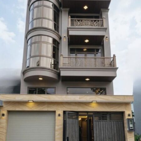 HIẾM ! HƠN 9 TỶ- NHÀ PHỐ CAO CẤP CÓ HỒ BƠI- THANG MÁY- NGANG 7 x 14- GẦN TRƯỜNG QUỐC TẾ AISVN.