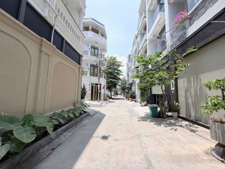 CHỈ 7.x TỶ- NHÀ 4 TẦNG- GẦN HOÀNG QUỐC VIỆT- HUỲNH THỊ ĐỒNG- HXH 6M- DT 4.6 x 12 – 2 LẦU- 4PN- HOÀN