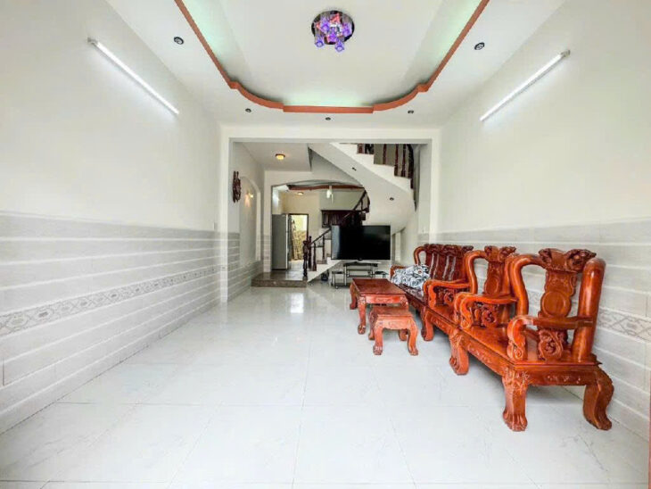 CHỈ 4 TỶ HƠN- BÁN NHÀ QUẬN 7– GẦN NGÃ 4 NGUYỄN THỊ THẬP– DT 4.1×14– 3PN– SHR.