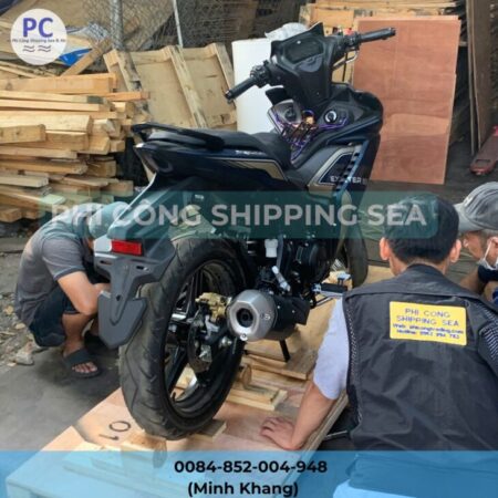 Gửi xe máy VN quan Mỹ không cần tháo rời