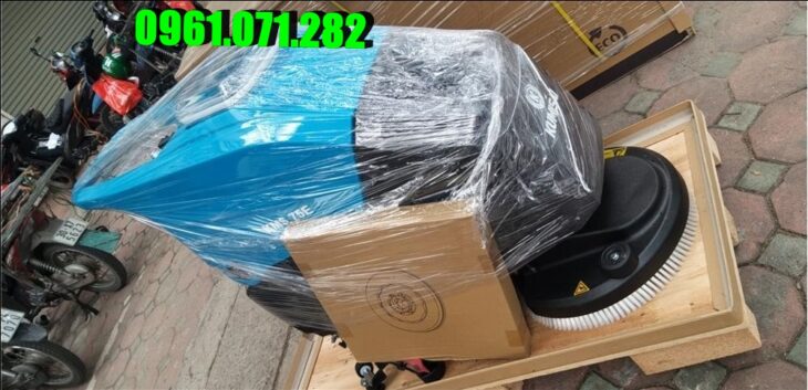 Máy chà sàn liên hợp Kumisai KMS 75E dùng cho phân xưởng, kho sản xuất, bệnh viện, trường học