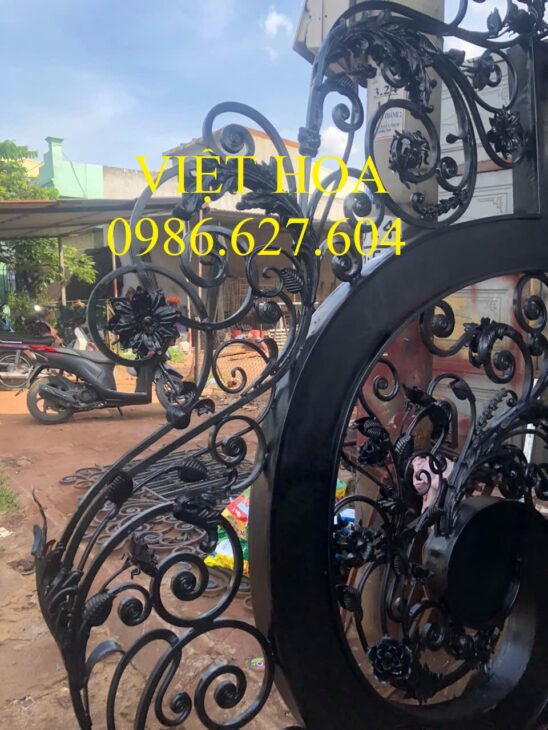 Cần gia công cổng sắt mỹ thuật đẹp, bền, cao cấp tại Hà Nội