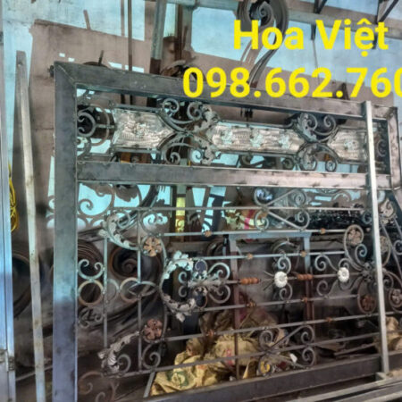 Cần gia công cổng sắt mỹ thuật đẹp, bền, cao cấp tại Hà Nội