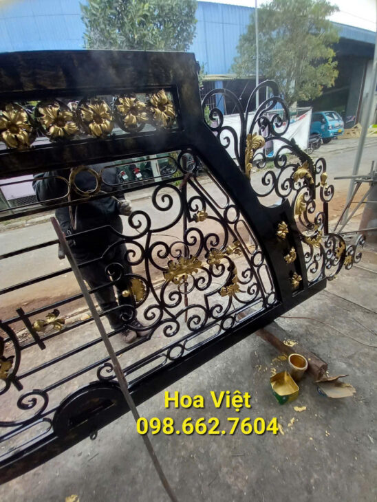 Nhận gia công, sản xuất cổng sắt mỹ thuật cho nhà phố, biệt thự