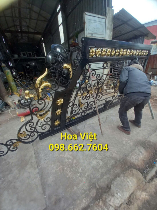 Nhận gia công, sản xuất cổng sắt mỹ thuật cho nhà phố, biệt thự
