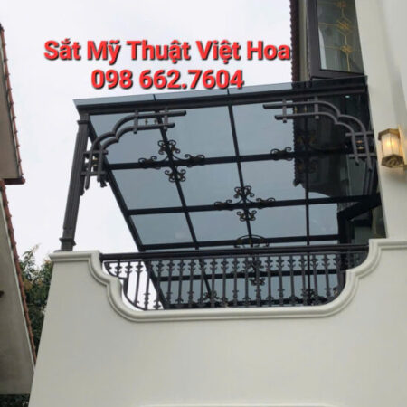 Gia Công Mái Kính Khung Sắt Mỹ Thuật – Vẻ Đẹp Của Hiện Đại và Cổ Điển Gia Công Mái Kính Khung Sắt Mỹ Thuật – Vẻ Đẹp Của Hiện Đại và Cổ Điển