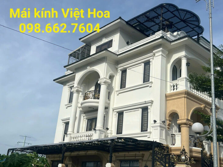 Gia Công Mái Kính Khung Sắt Mỹ Thuật – Vẻ Đẹp Của Hiện Đại và Cổ Điển