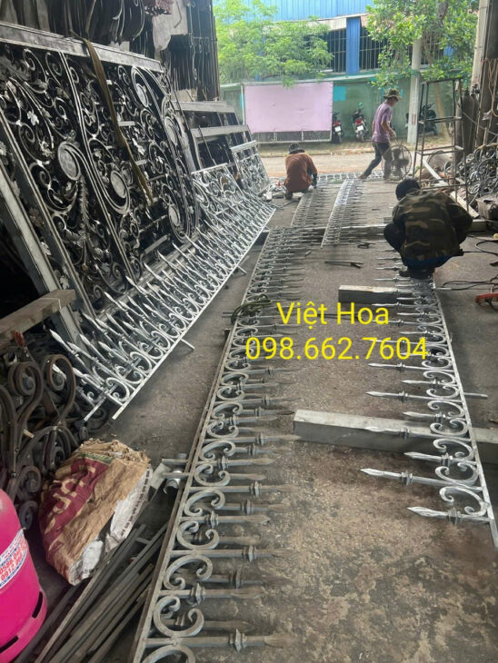 Lan can sắt mỹ thuật đẹp, sang trọng tại Hà Nội