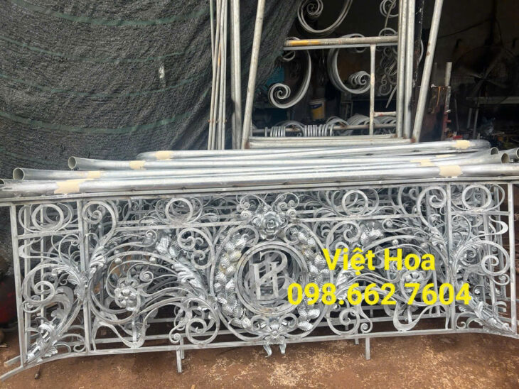 Lan can sắt mỹ thuật đẹp, sang trọng tại Hà Nội