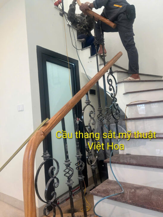 Lan can sắt mỹ thuật đẹp, sang trọng tại Hà Nội